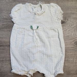 VINTAGE PEANUTS White Onesie with Rose, Ribbon & Lace 12 Months